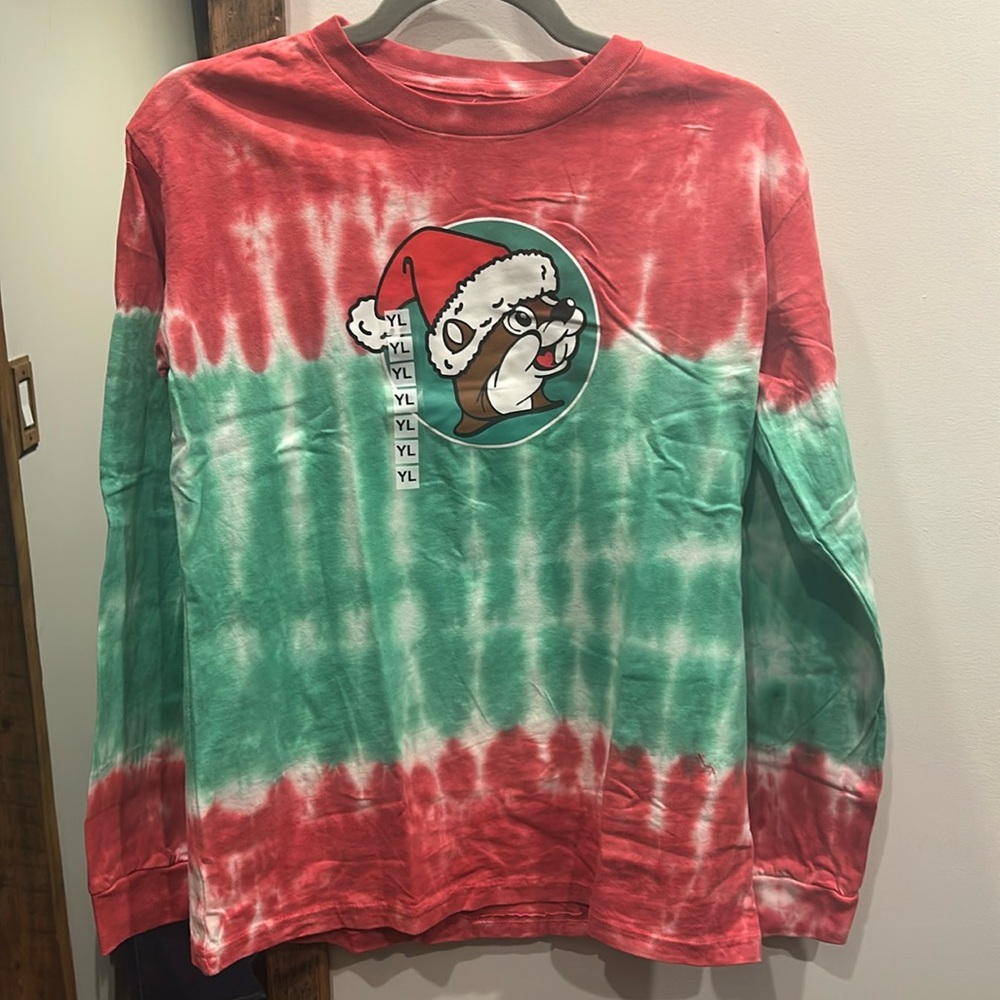 Youth large Bucee’s Christmas long sleeve t-shirt